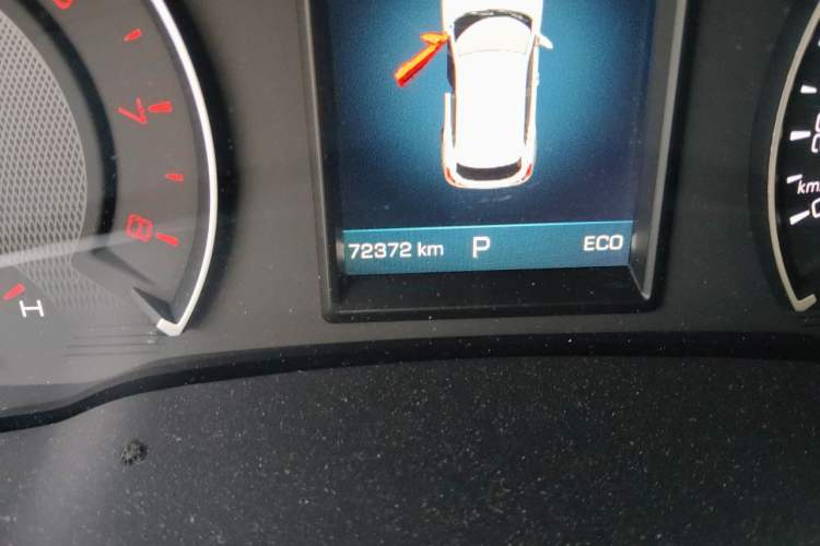 Used Wey VV5 2017 2.0T Ultra-Luxury Version Odometer Close Up