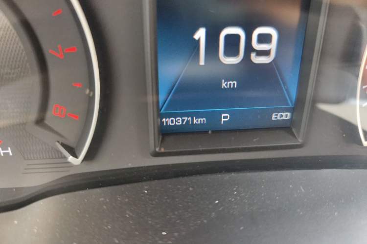 Used Wey VV5 2017 2.0T Ultra-Luxury Version Odometer Close Up