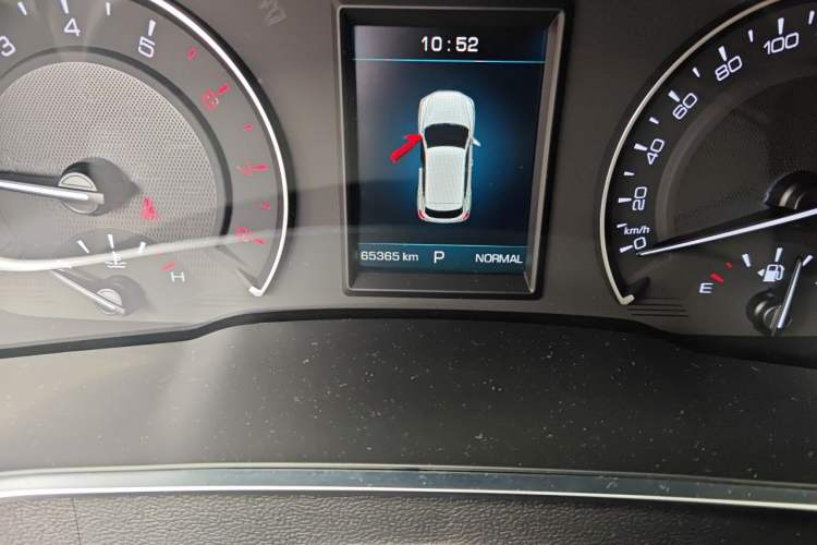 Used Wey VV5 2017 2.0T Ultra-Luxury Version Odometer Close Up