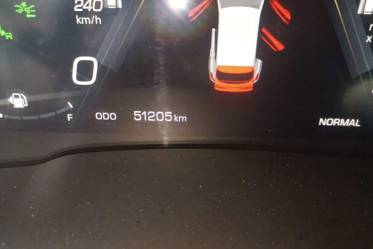 Used Wey VV5 2017 2.0T Ultra-Luxury Version Odometer Close Up