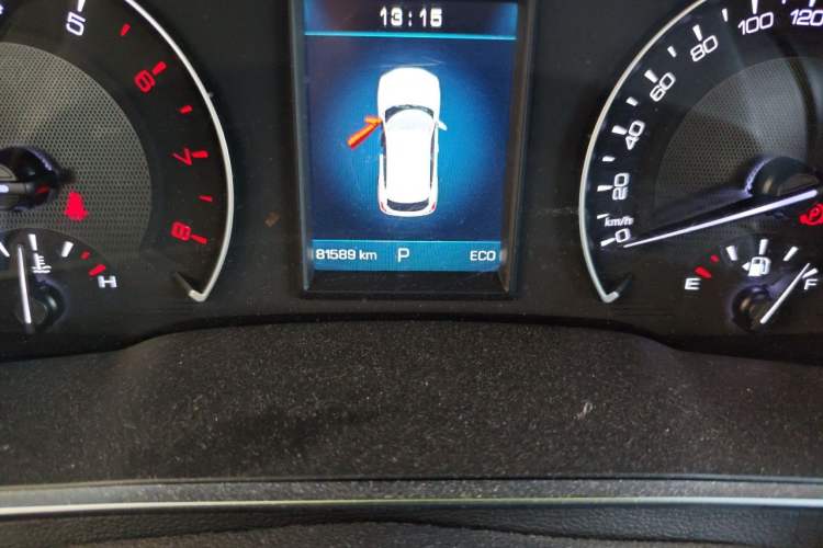 Used Wey VV5 2017 2.0T Ultra-Luxury Version Odometer Close Up
