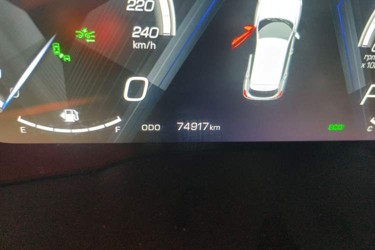 Used Wey VV5 2017 2.0T Flagship Edition Odometer Close Up