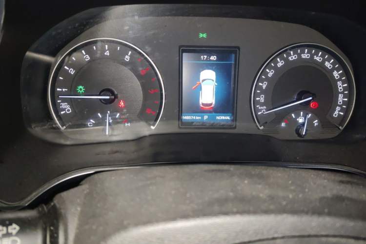Used Wey VV5 2017 2.0T Ultra-Luxury Version Odometer Close Up