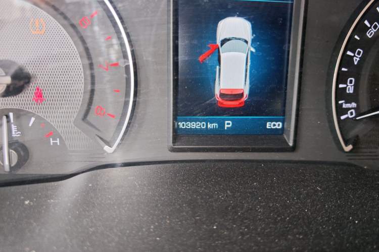 Used Wey VV5 2017 2.0T Ultra-Luxury Version Odometer Close Up