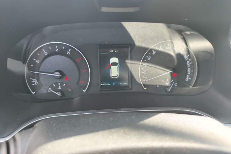 Used Wey VV5 2017 2.0T Ultra-Luxury Version Odometer Close Up