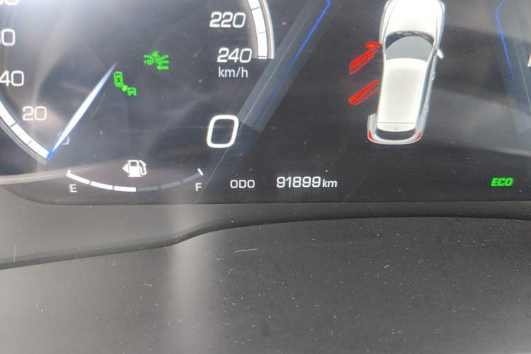 Used Wey VV5 2017 2.0T Flagship Edition Odometer Close Up