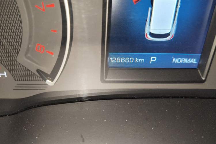 Used Wey VV5 2017 2.0T Ultra-Luxury Version Odometer Close Up