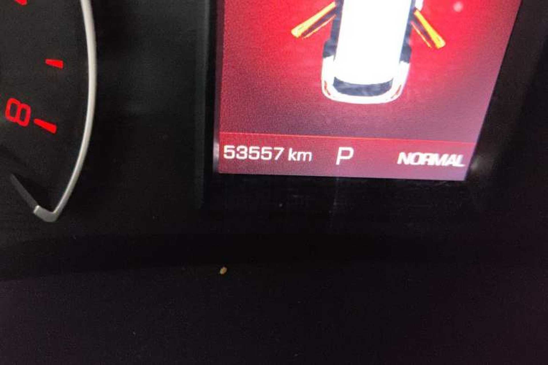 Used Wey VV5 2017 2.0T Ultra-Luxury Version Odometer Close Up