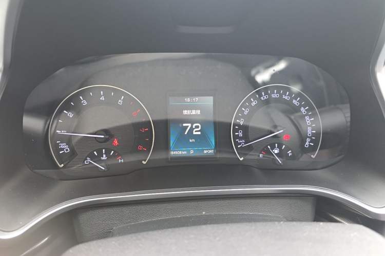 Used Wey VV5 2017 2.0T Ultra-Luxury Version Odometer Close Up