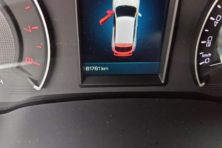 Used Wey VV5 2017 2.0T Ultra-Luxury Version Odometer Close Up