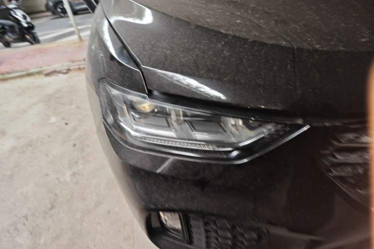 Used Wey VV5 2017 2.0T Flagship Edition Right Front Headlight