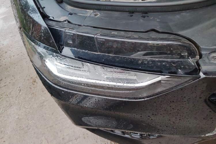 Used Wey VV5 2017 2.0T Flagship Edition Right Front Headlight