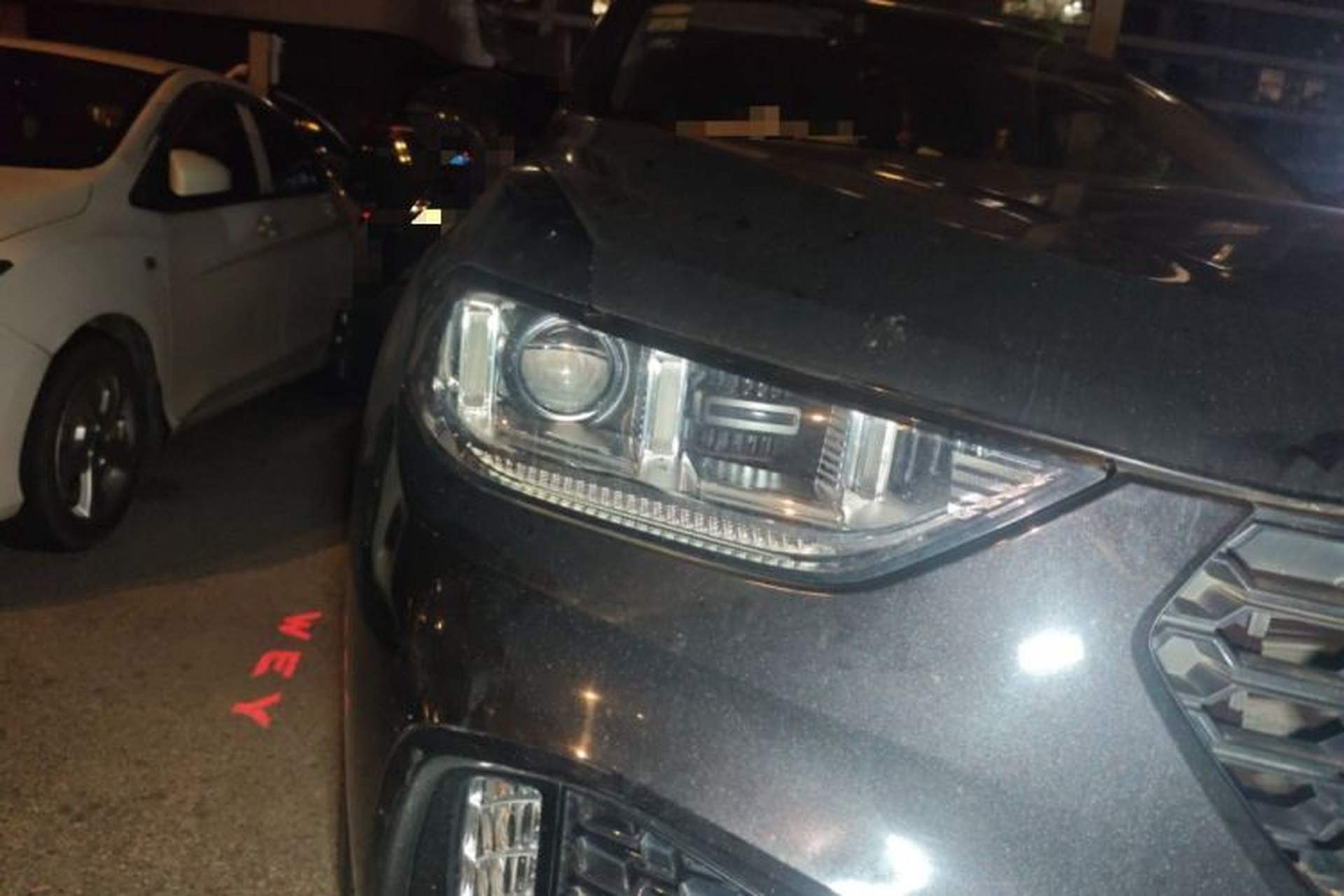 Used Wey VV5 2017 2.0T Ultra-Luxury Version Right Front Headlight