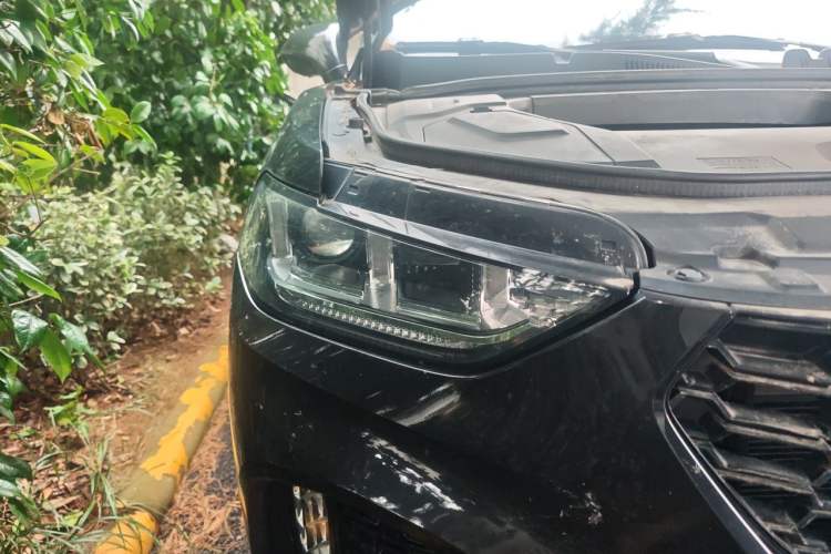 Used Wey VV5 2017 2.0T Flagship Edition Right Front Headlight