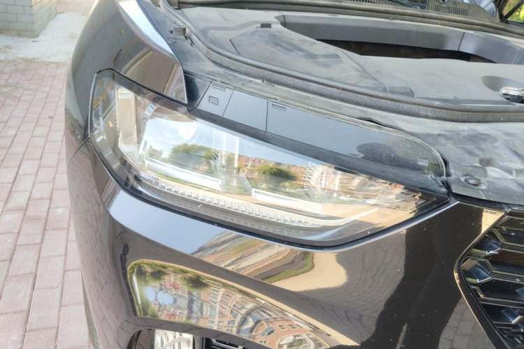 Used Wey VV5 2017 2.0T Ultra-Luxury Version Right Front Headlight