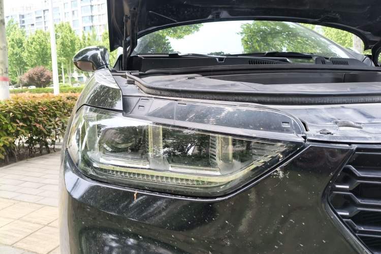 Used Wey VV5 2017 2.0T Ultra-Luxury Version Right Front Headlight
