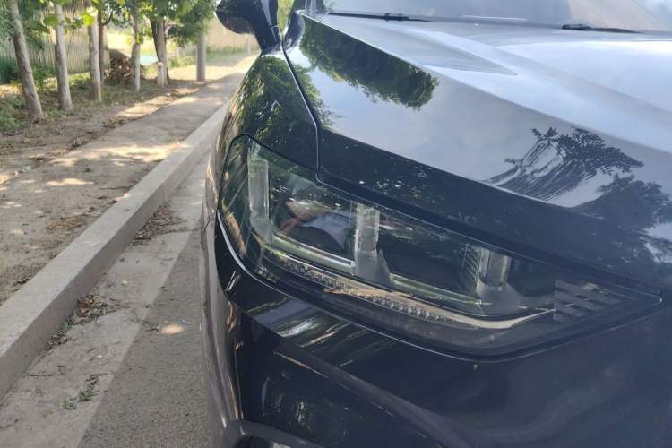 Used Wey VV5 2017 2.0T Ultra-Luxury Version Right Front Headlight