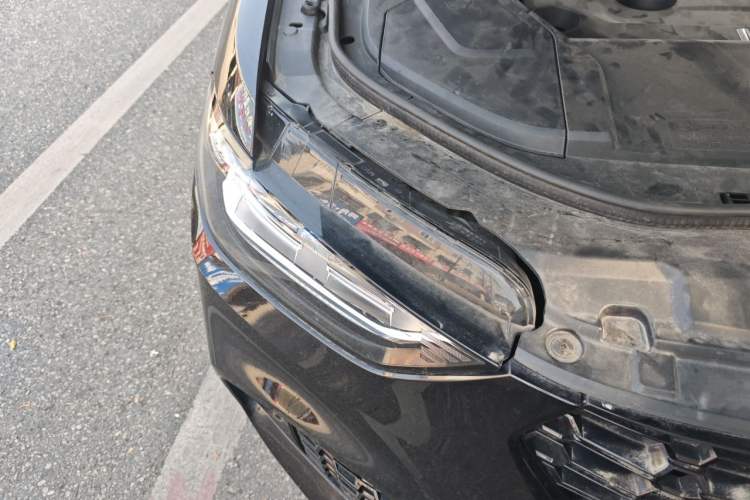 Used Wey VV5 2017 2.0T Ultra-Luxury Version Right Front Headlight
