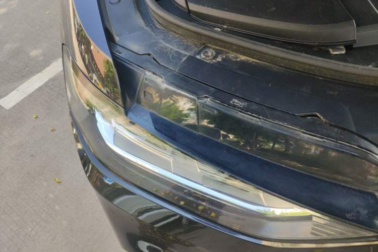 Used Wey VV5 2017 2.0T Ultra-Luxury Version Right Front Headlight