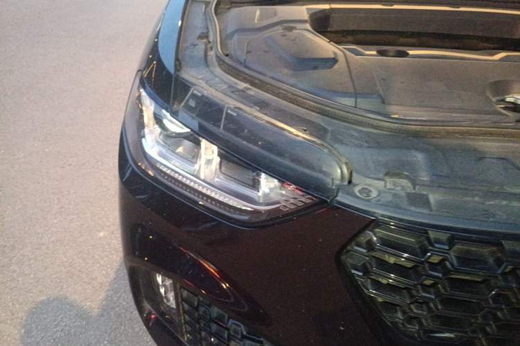 Used Wey VV5 2017 2.0T Flagship Edition Right Front Headlight