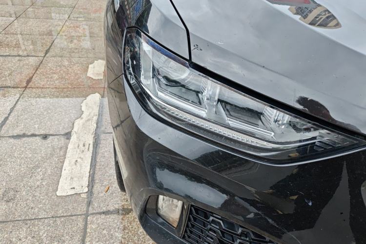 Used Wey VV5 2017 2.0T Ultra-Luxury Version Right Front Headlight