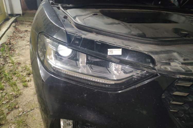 Used Wey VV5 2017 2.0T Flagship Edition Right Front Headlight