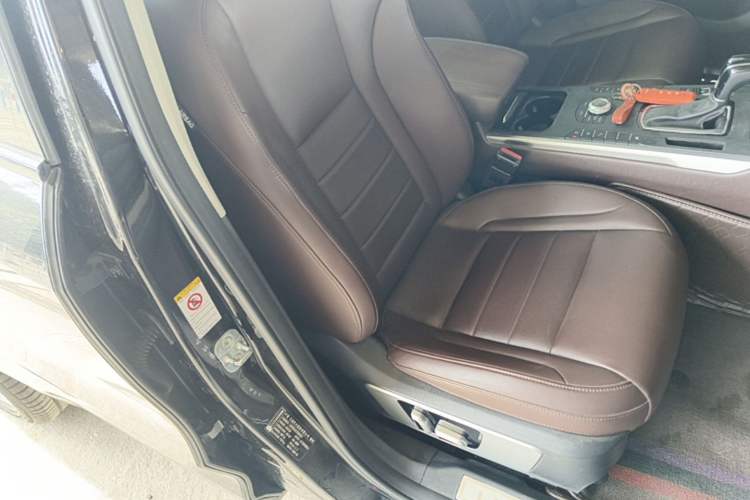 Used Wey VV5 2017 2.0T Ultra-Luxury Version Right Front Seat