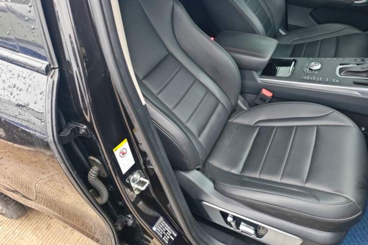 Used Wey VV5 2017 2.0T Ultra-Luxury Version Right Front Seat