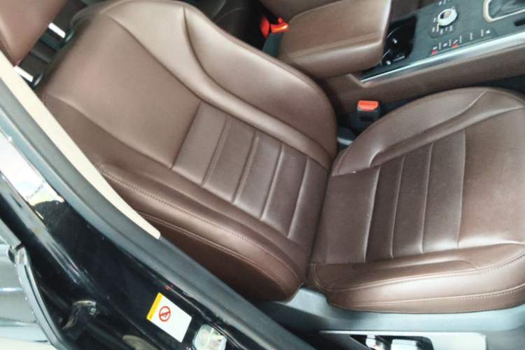 Used Wey VV5 2017 2.0T Ultra-Luxury Version Right Front Seat