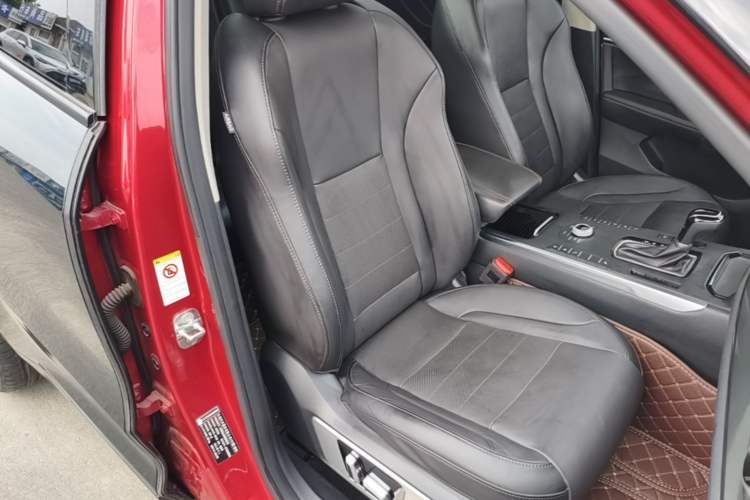 Used Wey VV5 2017 2.0T Ultra-Luxury Version Right Front Seat