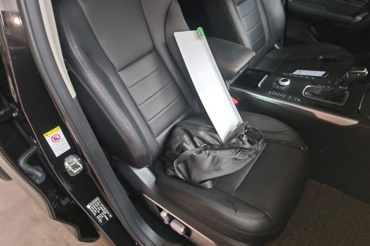 Used Wey VV5 2017 2.0T Ultra-Luxury Version Right Front Seat