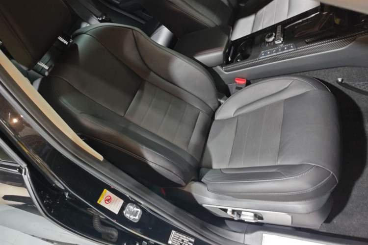 Used Wey VV5 2017 2.0T Flagship Edition Right Front Seat