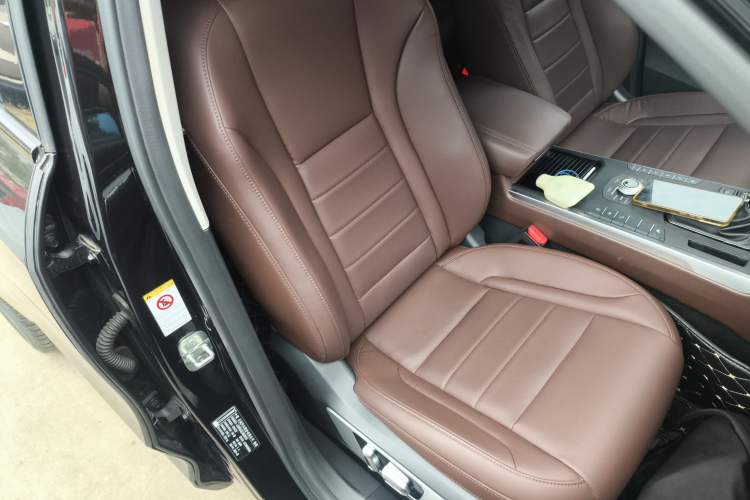 Used Wey VV5 2017 2.0T Ultra-Luxury Version Right Front Seat