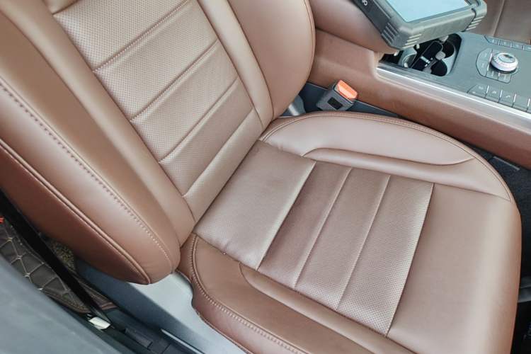 Used Wey VV5 2017 2.0T Ultra-Luxury Version Right Front Seat