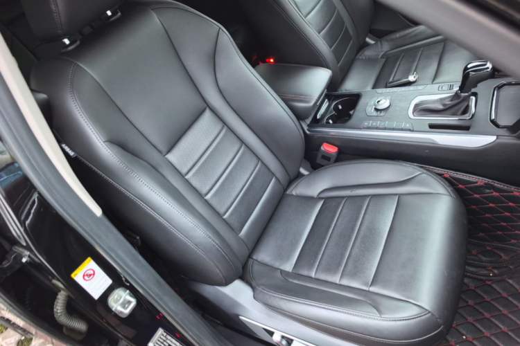 Used Wey VV5 2017 2.0T Ultra-Luxury Version Right Front Seat