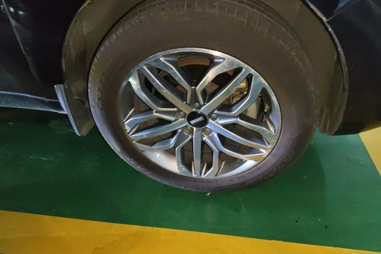 Used Wey VV5 2017 2.0T Ultra-Luxury Version Right Front Wheel Hub