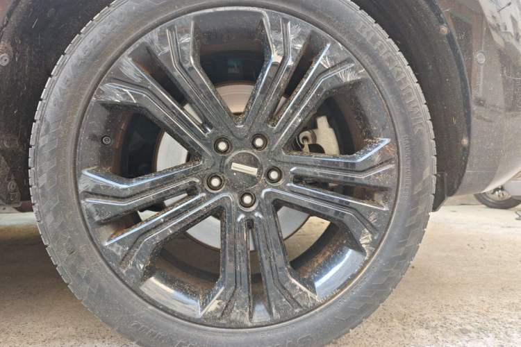 Used Wey VV5 2017 2.0T Flagship Edition Right Front Wheel Hub