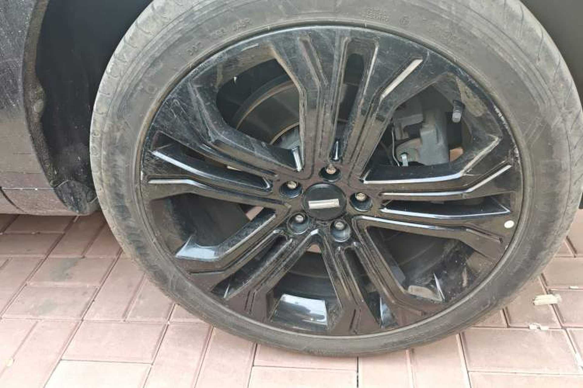 Used Wey VV5 2017 2.0T Flagship Edition Right Front Wheel Hub