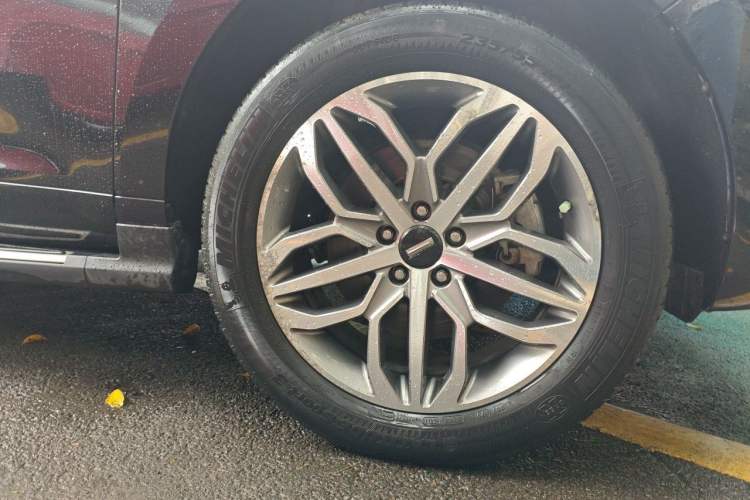 Used Wey VV5 2017 2.0T Ultra-Luxury Version Right Front Wheel Hub