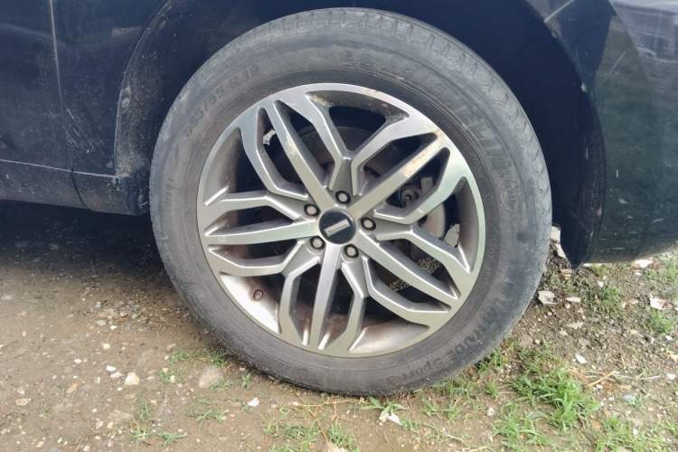 Used Wey VV5 2017 2.0T Ultra-Luxury Version Right Front Wheel Hub