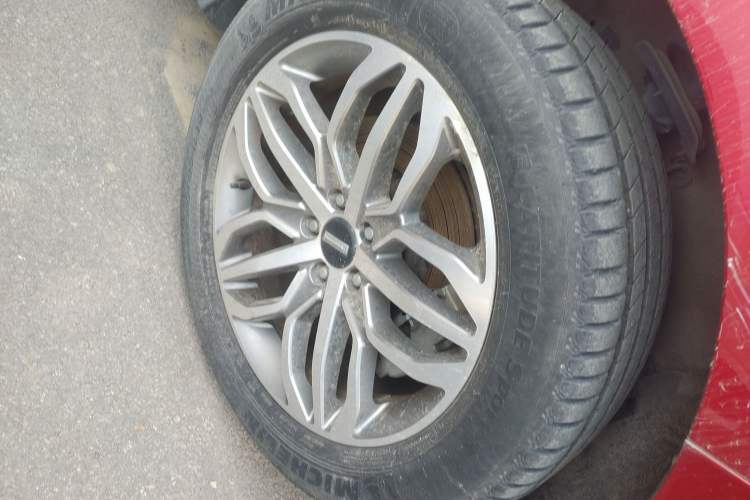 Used Wey VV5 2017 2.0T Ultra-Luxury Version Right Front Wheel Hub