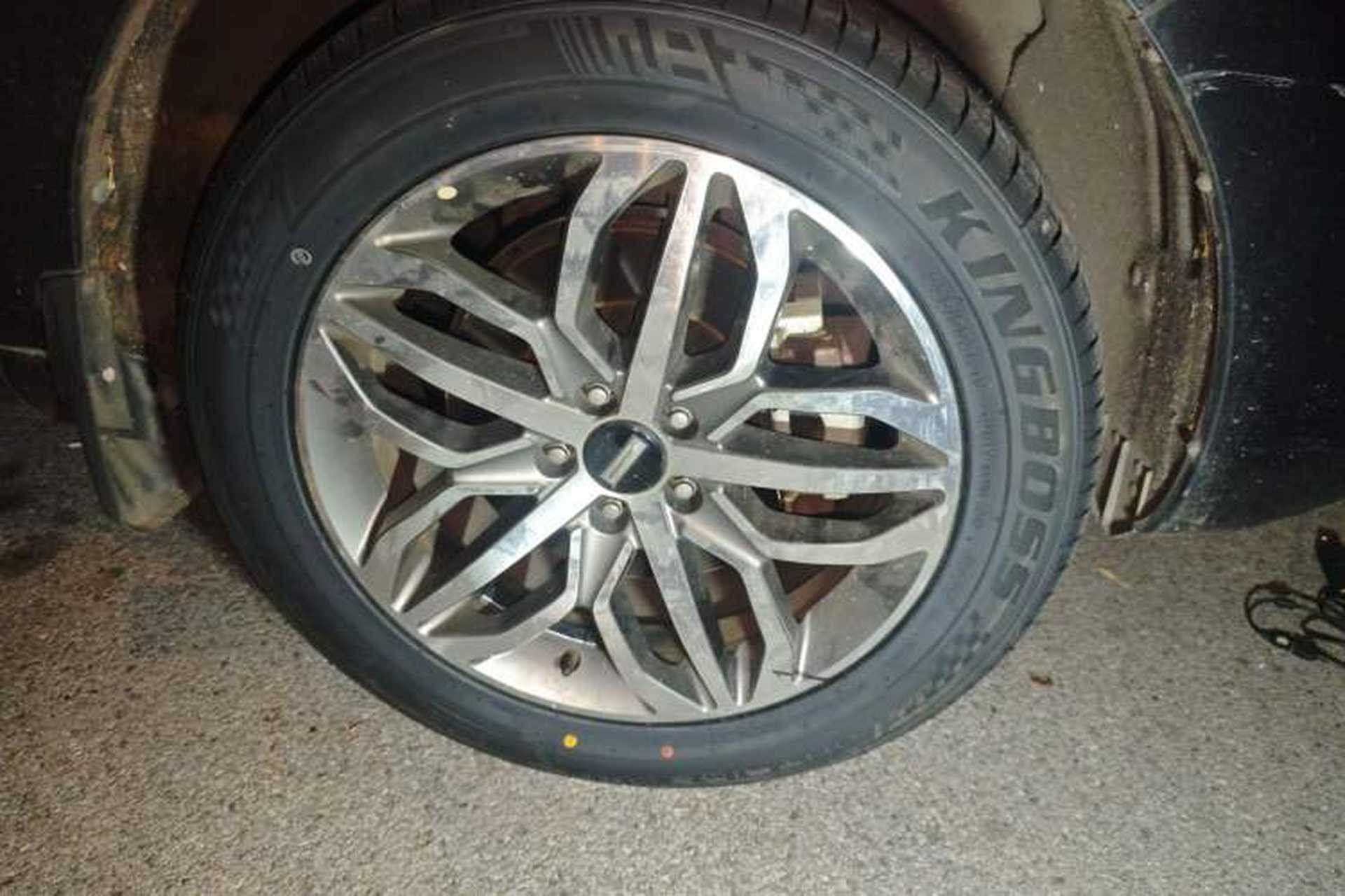 Used Wey VV5 2017 2.0T Ultra-Luxury Version Right Front Wheel Hub