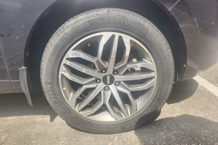 Used Wey VV5 2017 2.0T Ultra-Luxury Version Right Front Wheel Hub