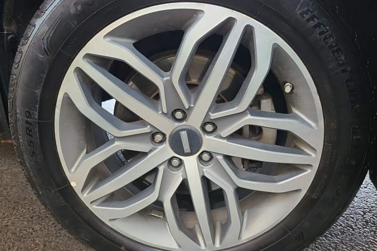 Used Wey VV5 2017 2.0T Ultra-Luxury Version Right Front Wheel Hub