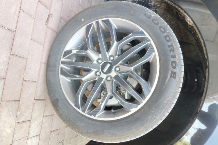 Used Wey VV5 2017 2.0T Ultra-Luxury Version Right Front Wheel Hub