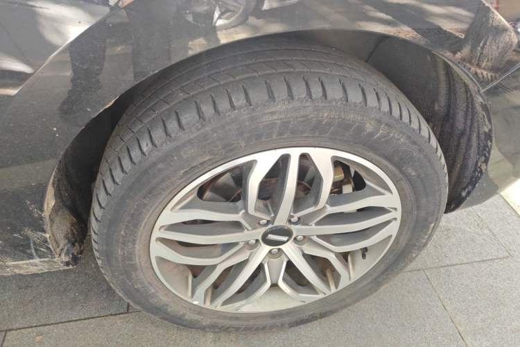 Used Wey VV5 2017 2.0T Ultra-Luxury Version Right Front Wheel Hub