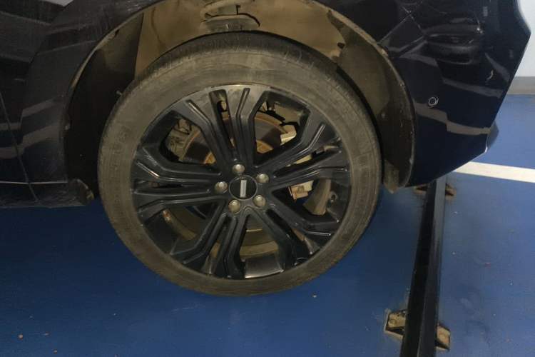 Used Wey VV5 2017 2.0T Flagship Edition Right Front Wheel Hub