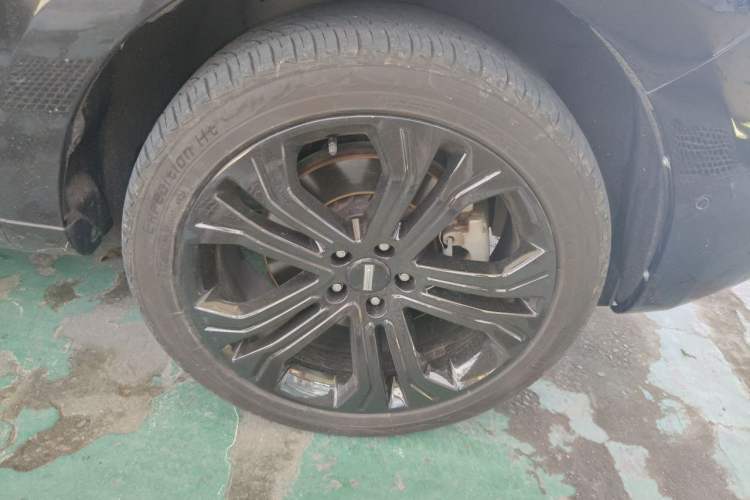 Used Wey VV5 2017 2.0T Flagship Edition Right Front Wheel Hub