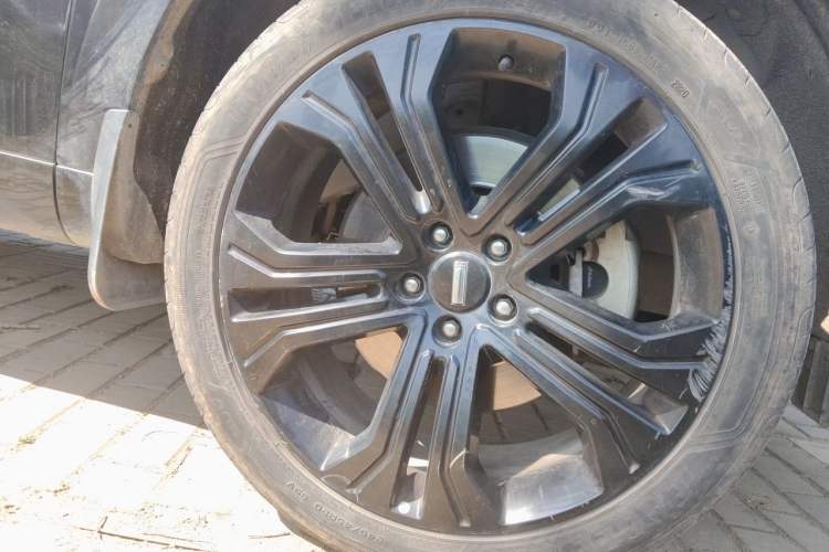 Used Wey VV5 2017 2.0T Flagship Edition Right Front Wheel Hub