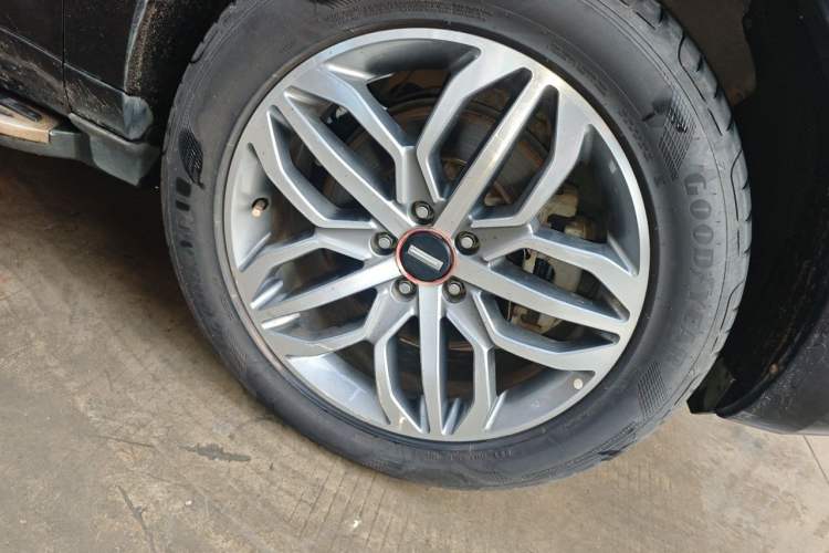 Used Wey VV5 2017 2.0T Ultra-Luxury Version Right Front Wheel Hub